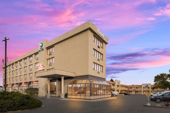 Hotel 3 of 56