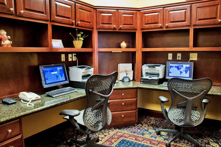 Business Center 39 of 39