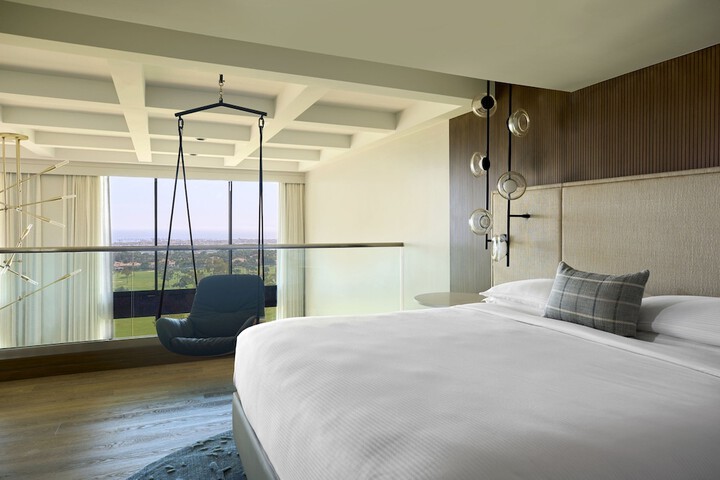 VEA Newport Beach a Marriott Resort & Spa