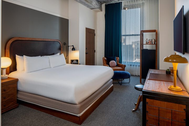 Room 34 of 49