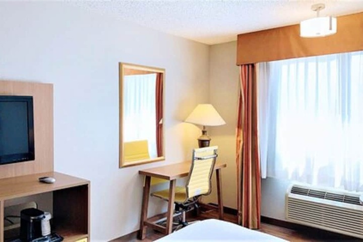 Room 22 of 53