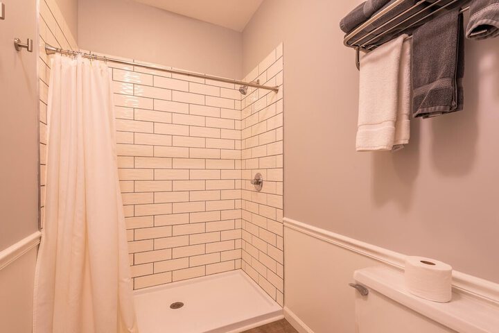 Room 35 of 71