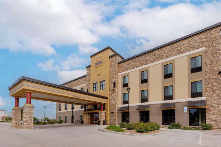 Hotel 5 of 52