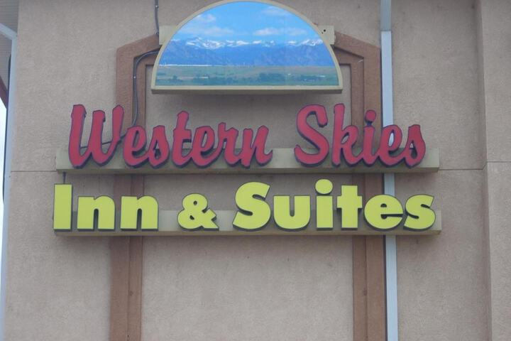 Western Skies Inn & Suites