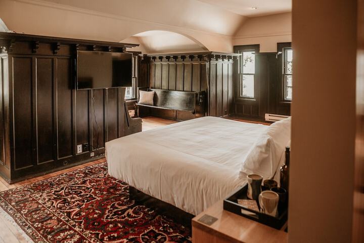 Room 48 of 89