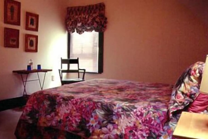Room 26 of 35