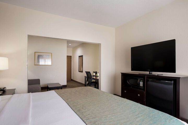 Room 21 of 33