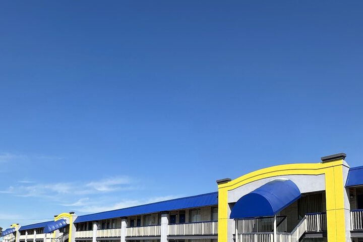 Days Inn by Wyndham Salina South
