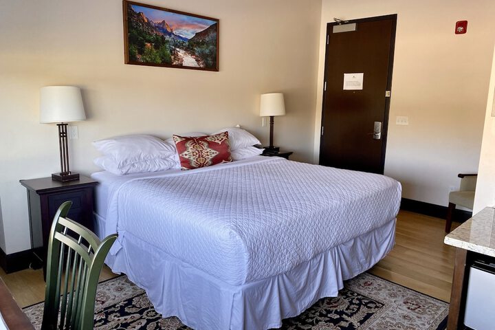 Room 11 of 26