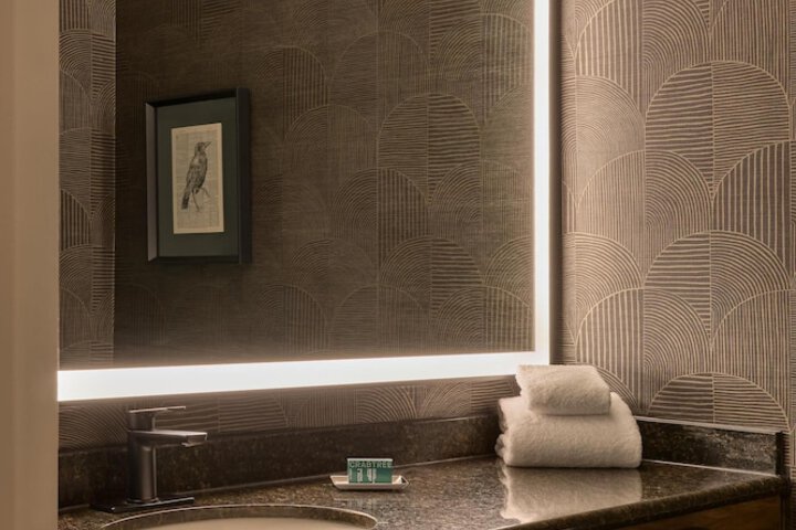 DoubleTree by Hilton North Vancouver