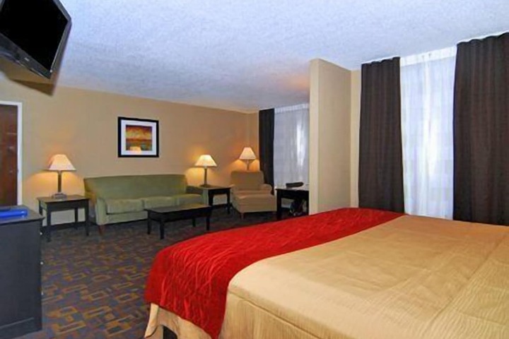 Room 13 of 34