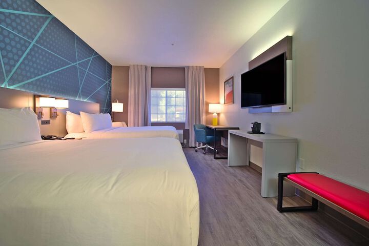 Room 27 of 42