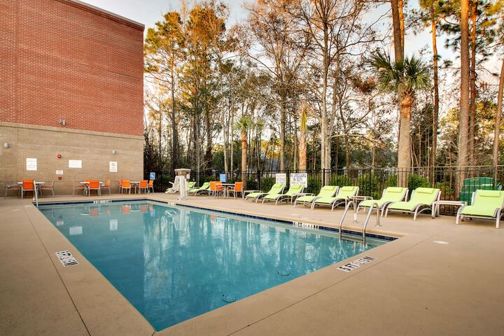 Holiday Inn Express & Suites Summerville by IHG