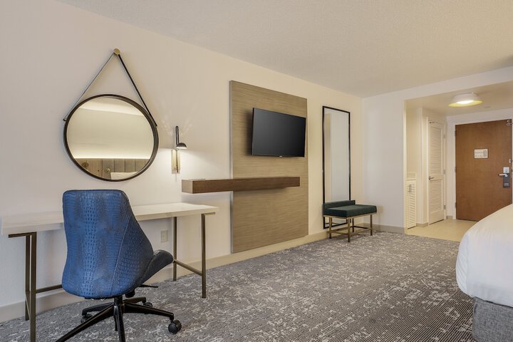 Room 34 of 83