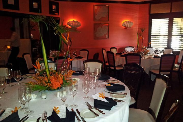 Dining 325 of 392