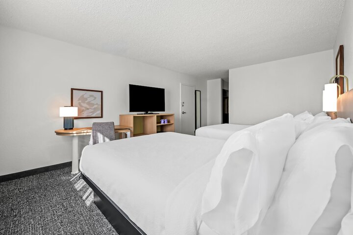 Spark by Hilton Cleveland Beachwood
