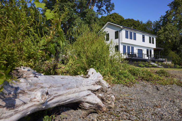 Hudson River Way by Woodstock Way Hotel
