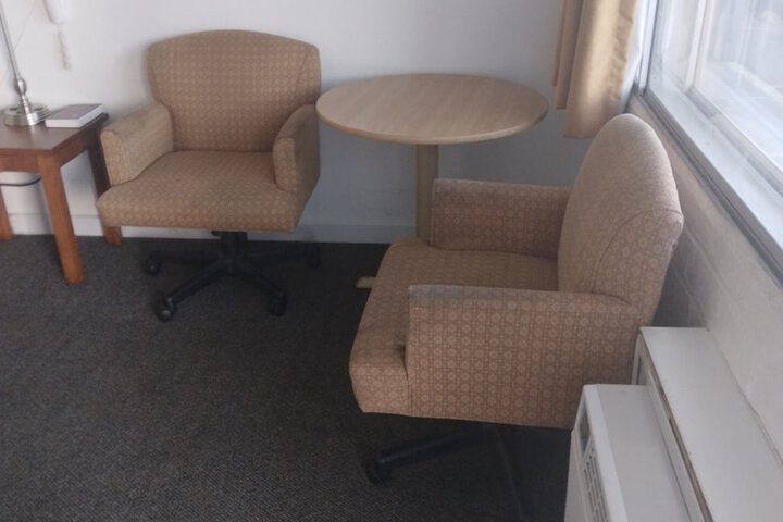Room 8 of 15