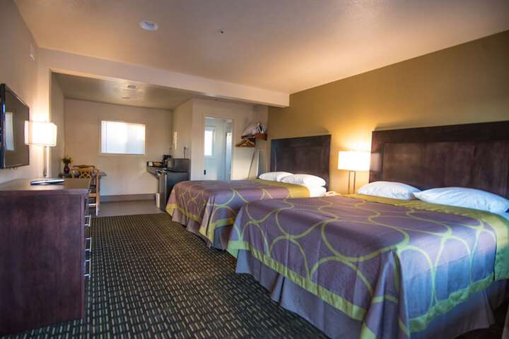 Room 9 of 27