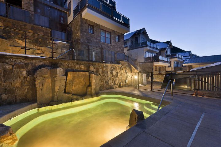 Element 52 Auberge Collection