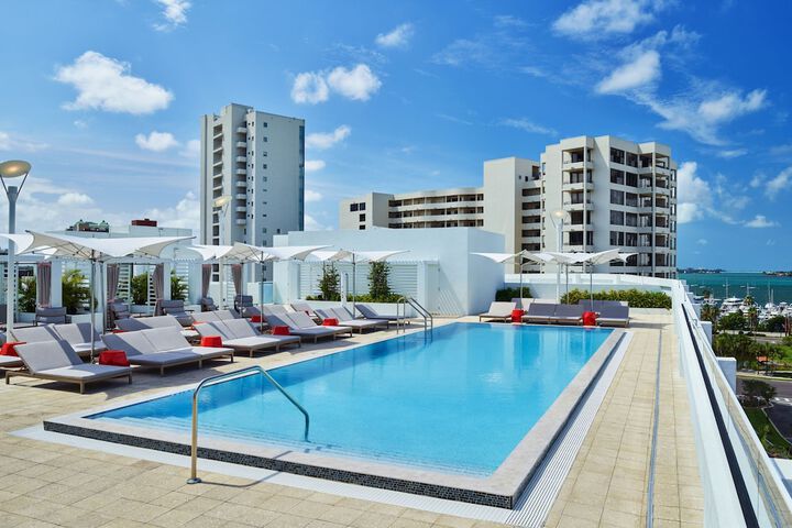 Art Ovation Hotel Autograph Collection