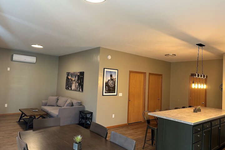 EverSpring Inn & Suites