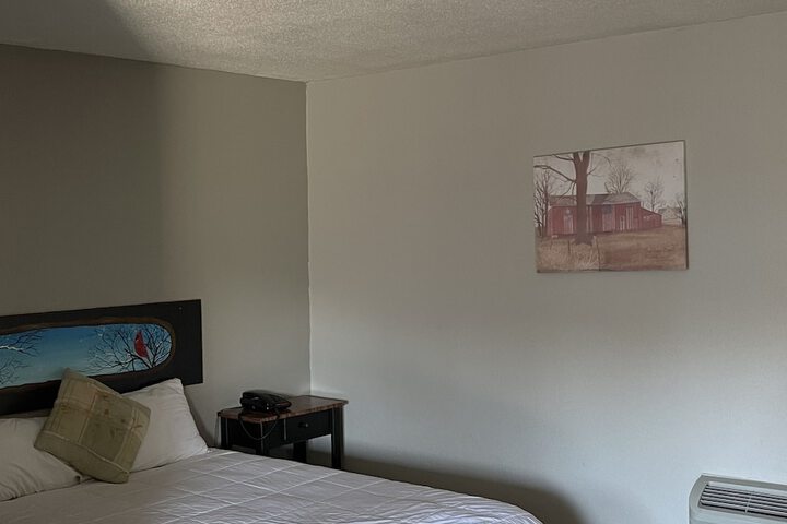 Room 51 of 79