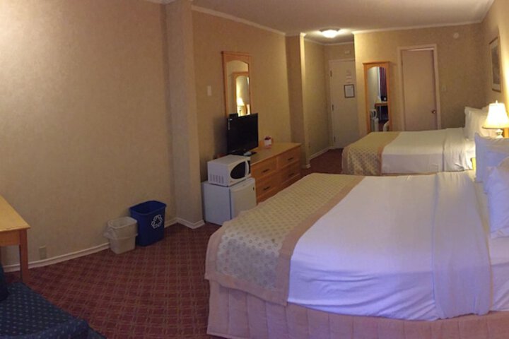 Room 37 of 54