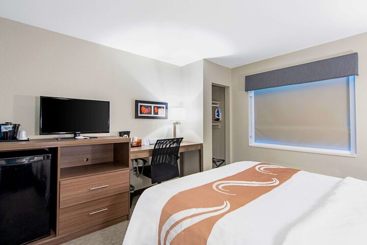 Room 19 of 37