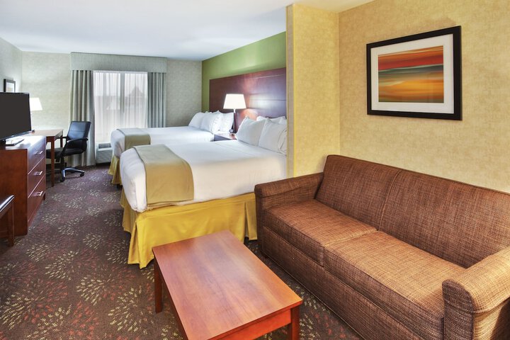 Room 12 of 28