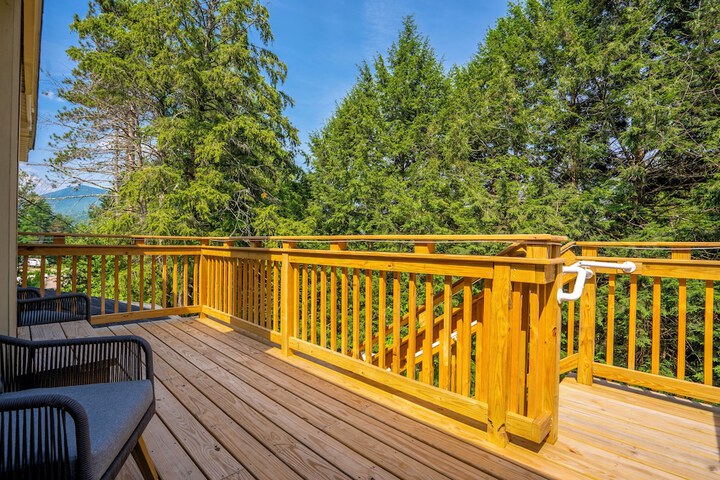 The Aurora Inn & Cottages