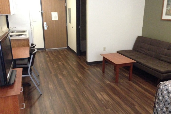 Room 26 of 48