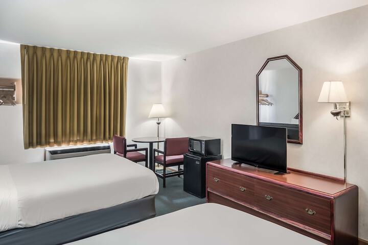Room 14 of 33