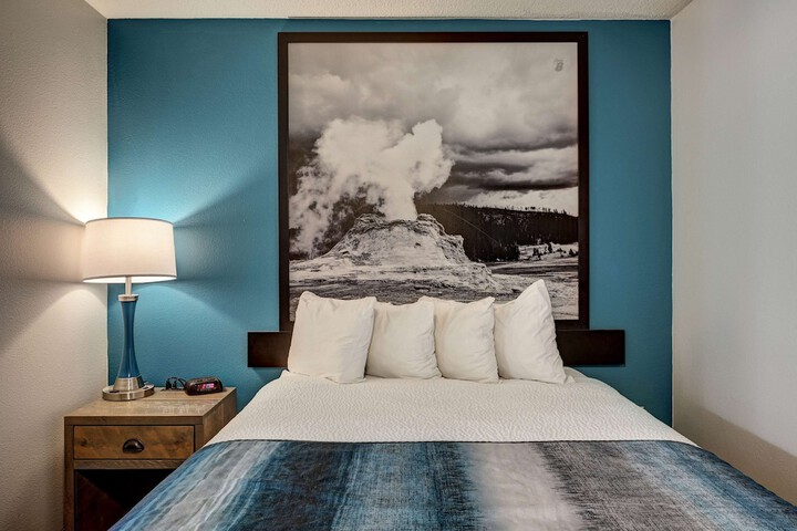 Room 52 of 63