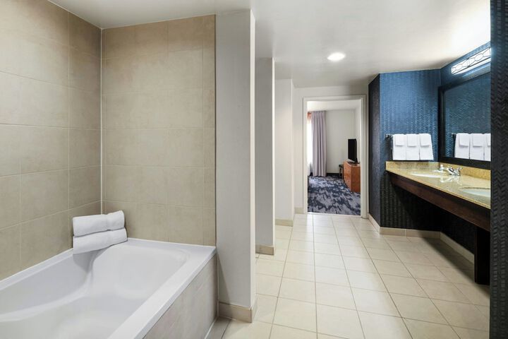 Fairfield Inn & Suites by Marriott Denver Aurora / Parker