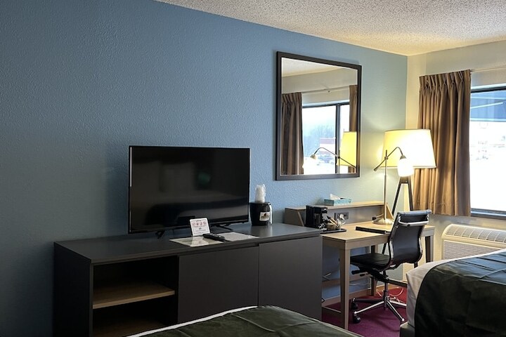 Room 32 of 42