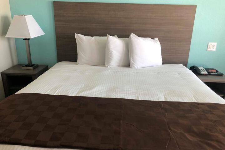 Room 14 of 19