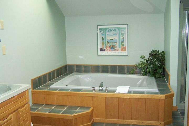 Hot Tub 204 of 228