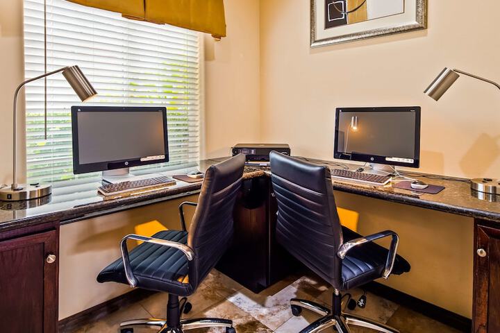 Business Center 13 of 13