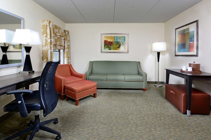 Hampton Inn Raleigh / Town of Wake Forest