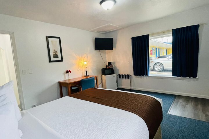 Sparta Inn