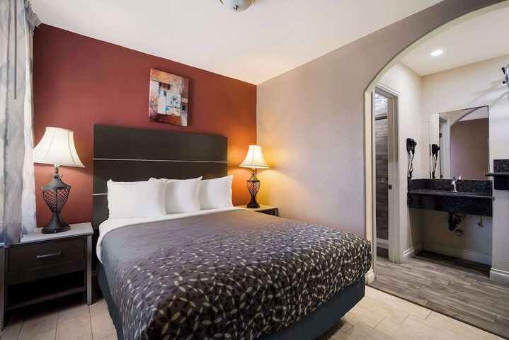 Room 20 of 40