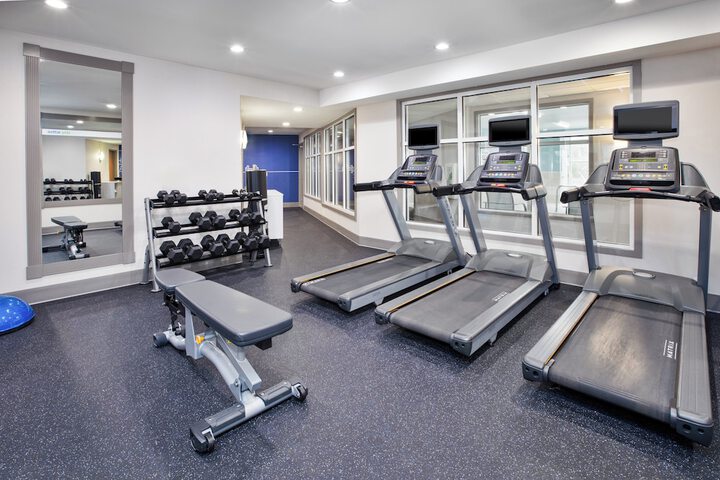 Holiday Inn Express Hotel & Suites Auburn Hills by IHG