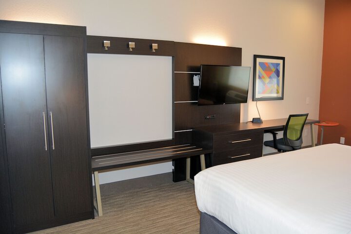 Room 26 of 55