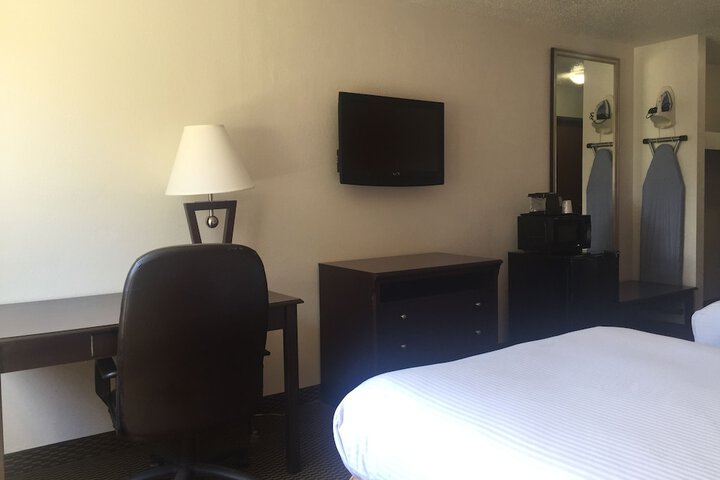 Room 16 of 34