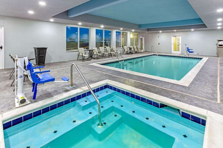 La Quinta Inn & Suites by Wyndham Paducah
