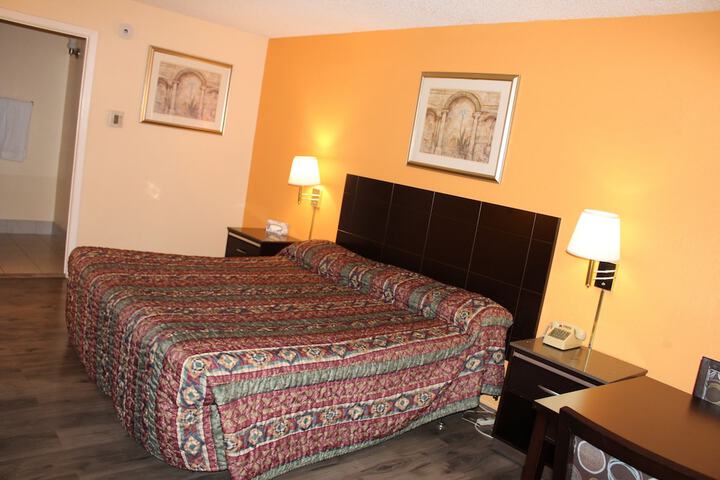 Room 14 of 21