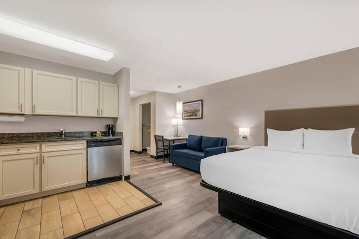 MainStay Suites Sterling near Dulles Town Center
