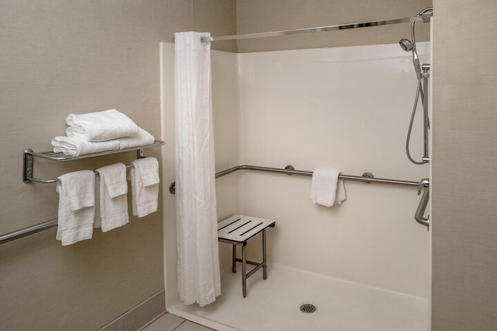 Room 10 of 31