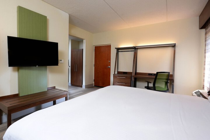 Room 36 of 53
